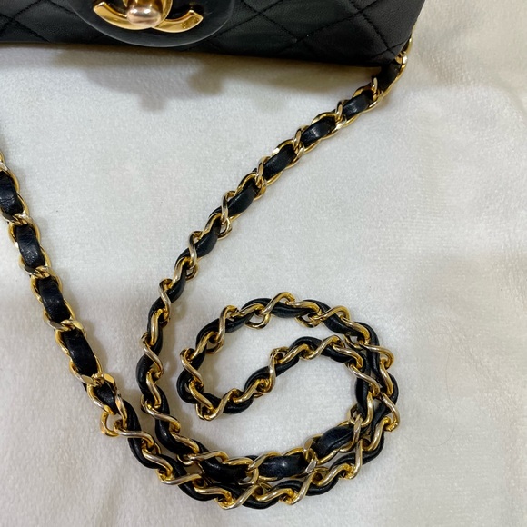 ❌SOLD❌💯Authentic Chanel Vintage Mini Square Flap Bag - Picture 5 of 12